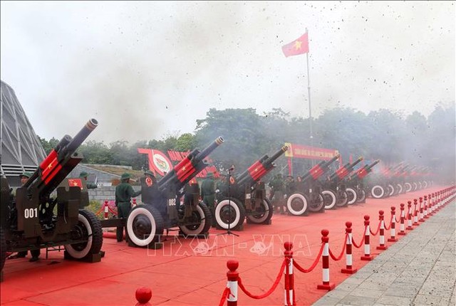Sơ duyệt lễ kỷ niệm 70 năm chiến thắng Điện Biên Phủ - Ảnh 1.