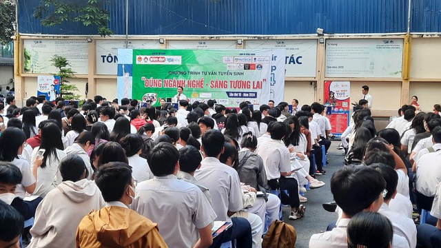 TP Hồ Chí Minh tổ chức Ngày hội tuyển sinh, hướng nghiệp giáo dục nghề nghiệp năm 2024 - Ảnh 2.