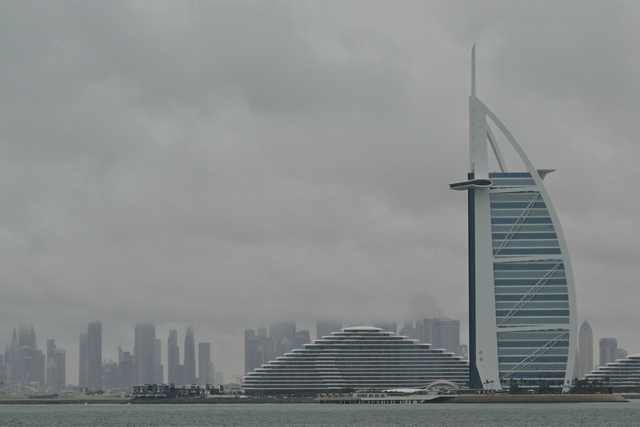 UAE lần thứ hai hứng chịu mưa lớn trong 1 tháng - Ảnh 1.