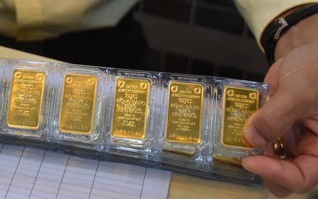 Giá vàng gần chạm mốc 86 triệu đồng/lượng - Ảnh 1.