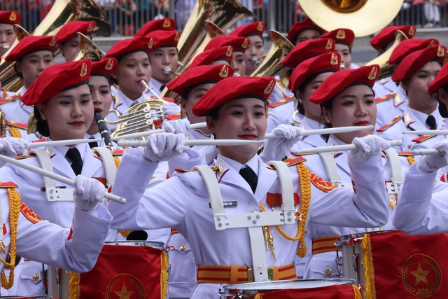Những hình ảnh hào hùng của Lễ diễu binh, diễu hành kỷ niệm 70 năm Chiến thắng Điện Biên Phủ - Ảnh 7.
