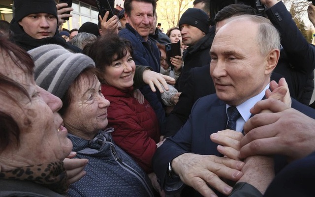 Tổng thống Putin cùng nước Nga bước vào “thiên niên kỷ thứ ba” - Ảnh 2.