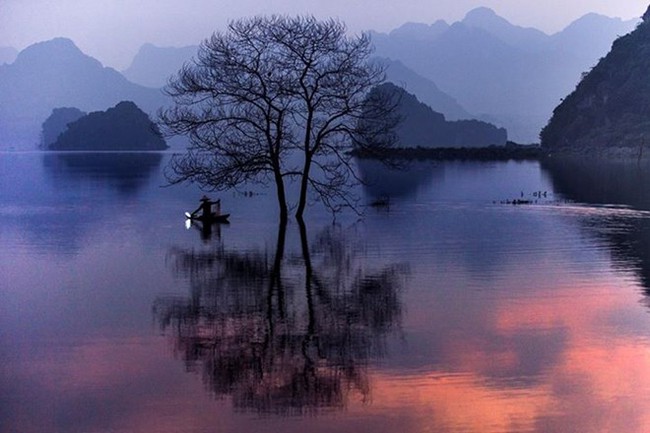 'Alone at Sunset' of photographer Hoang Hai Thinh