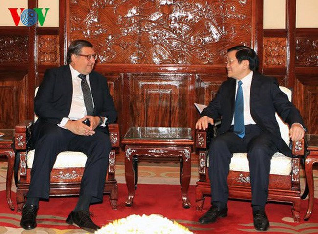 State President Truong Tan Sang welcomed new ambassadors from Chile (Photo: VOV)