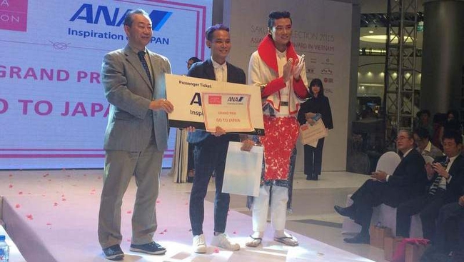 Vuong Khang won the first prize at the 2015 Japanese fashion design competition – Sakura Collection for his collection themed ‘Samurai’.