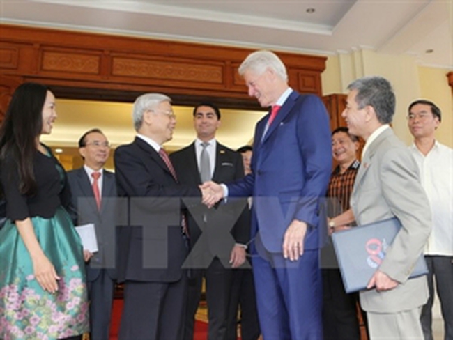 Party General Secretary Nguyen Phu Trong hosted a reception in Hanoi on July 2 for former US President Bill Clinton (Photo:VNA)
