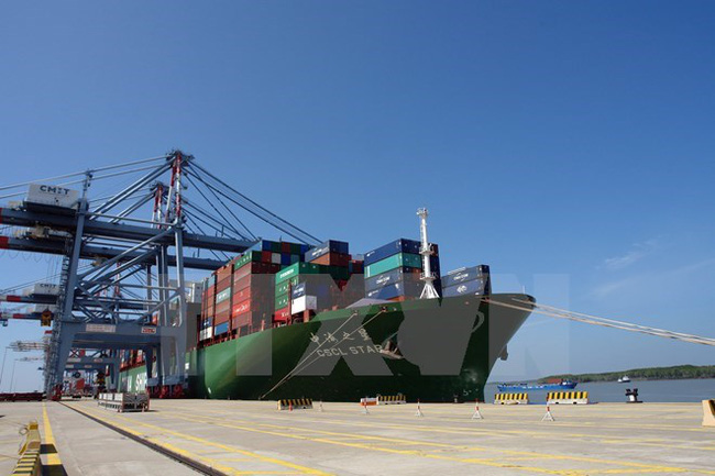 CSCL Star arrives at Cai Mep International Terminal. (Photo: VNA)