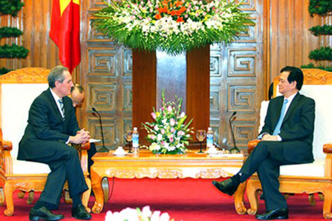 Prime Minister Nguyen Tan Dung (right) and US Trade Representative Michael Froman