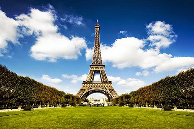 Tại sao không được chụp ảnh tháp Eiffel vào buổi tối  Báo Dân trí