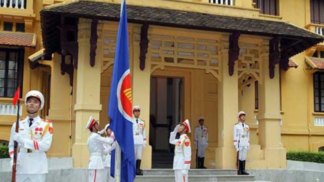 Sáng nay, sẽ diễn ra lễ thượng cờ ASEAN tại TP.HCM | VTV.VN
