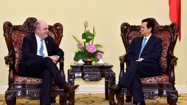 New Zealand’s Minister for Tertiary Education, Skills and Employment Steven Joyce and Vietnamese Prime Minister Nguyen Tan Dung (Photo: VGP)