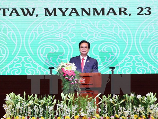 PM Nguyen Tan Dung speaking at a ceremony to mark the completion of the first phase of construction of the Hoang Anh Gia Lai Myanmar Centre in Myanmar (Photo: VNA)