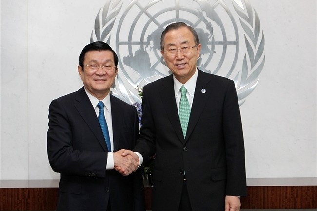 The UN General Secretary Ban Ki-moon receives State President Truong Tan Sang (Photo: VNP)