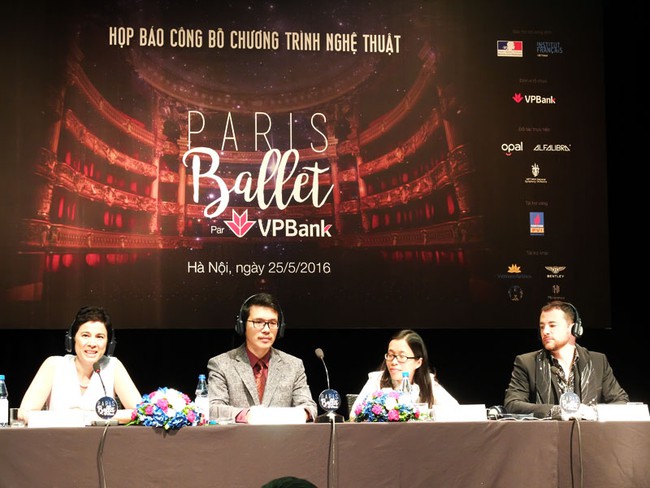The sponsors and organizers of “Paris Ballet par VPBank” at a press conference at L’Espace on May 25, 2016. The show will be held on June 11 at the Vietnam National Convention Center in Hanoi. Photo: VTVNews