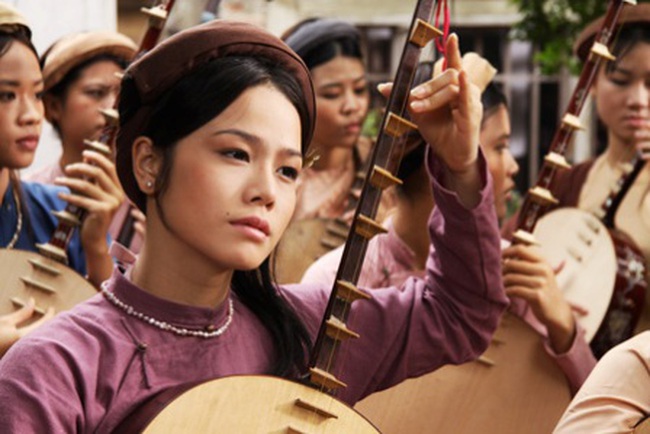 A scene of The Song about a Musician in Thang Long Citadel movie