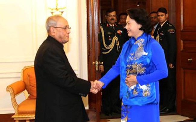 National Assembly Chairwoman Nguyen Thi Kim Ngan and Indian President Pranab Mukherjee (photo: VOV)