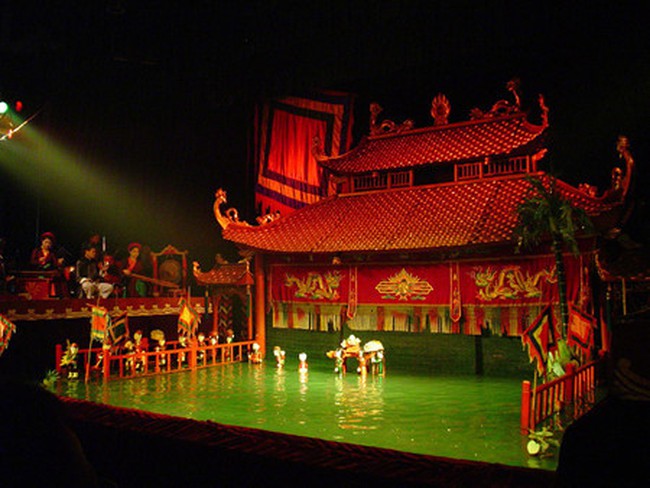 Vietnamese water puppetry's stage (Photo: hanoicitybreaks)