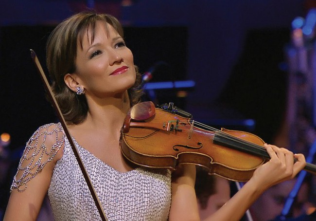 Violinist Katica Illényi from Hungary