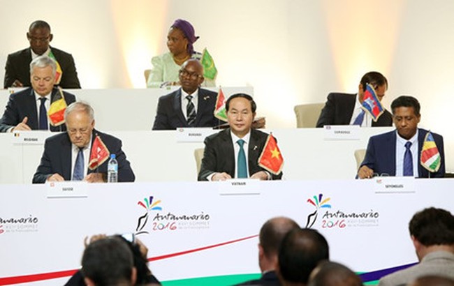 President Tran Dai Quang (front, centre) at the opening session of the 16th Francophone Summit (Photo: VNA)