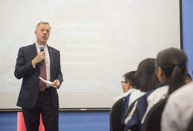 US Ambassador to Vietnam Ted Osius announces the project. (Source: courtesy of USAID)