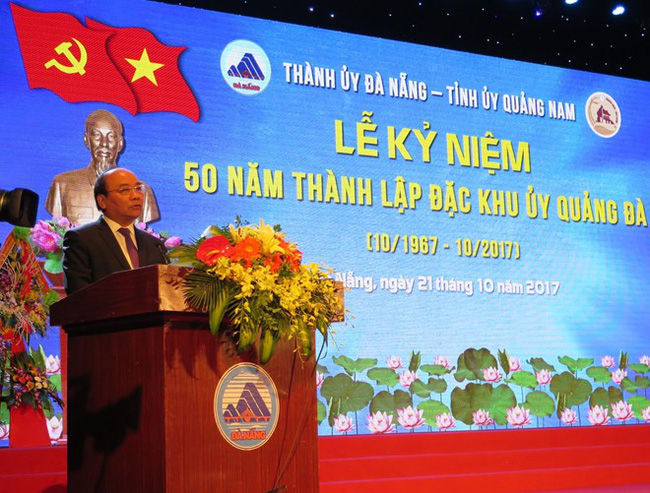 Prime Minister Nguyen Xuan Phuc speaks at the ceremony to mark the 50th founding anniversary of the Party Committee of the former Quang Da Special Zone (Photo: VNA)