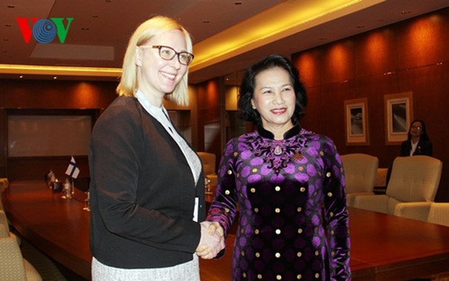 National Assembly Chairwoman Nguyen Thi Kim Ngan and speaker of the Finnish Parliament Maria Lohela