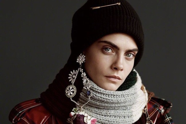 Cara Delevingne cá tính trong chiến dịch mới của Burberry 