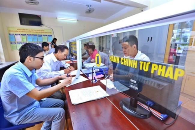 People complete administrative procedures in Hoang Su Phi district, the northern province of Ha Giang