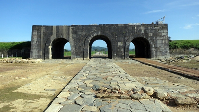 Having existed for more than six centuries, Ho Dynasty Citadel has faced severe degradation on its surface and structure.