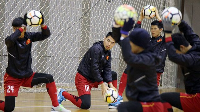 Vietnam U23 squad returns to training on late January 25 in preparation for the final match. (Photo by VNE)