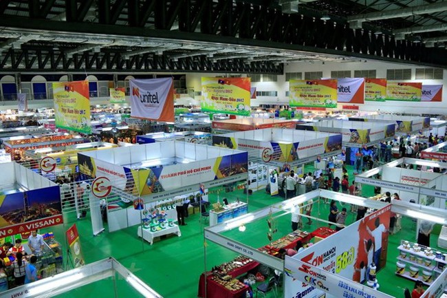 Vietnam-Laos trade fair in 2017 (Photo: VNA)