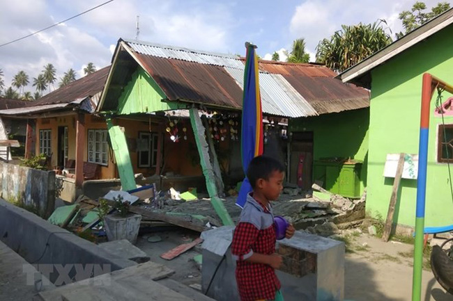 A house in Palu city is destroyed by the earthquakes (Photo: AFP/VNA)