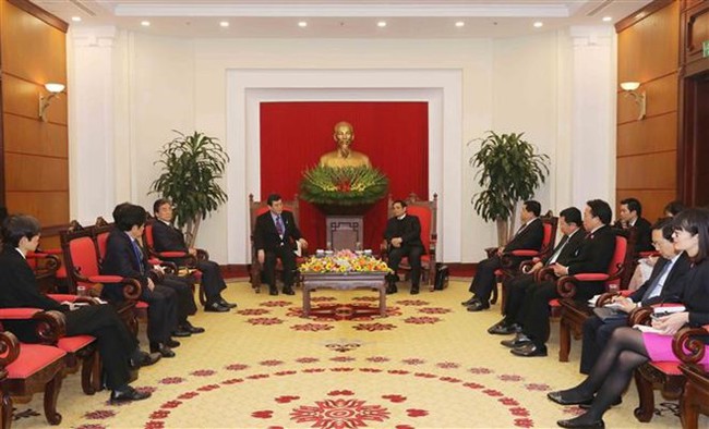 Politburo member Pham Minh Chinh, Secretary of the Communist Party of Vietnam Central Committee and Head of the CPVCC’s Organisation Commission received a delegation from the Japanese Lower House of Parliament on January 18 (Photo: VNA)