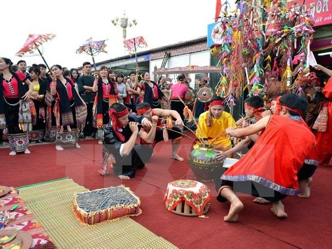 A ritual at the Xang Khan festival (Photo VNA)