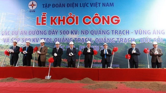 The ground-breaking ceremony for the Vung Ang-Pleiku transmission line (Photo: VGP)