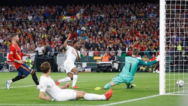 England's Raheem Sterling scores their third goal past Spain's David De Gea during their UEFA Nations League’s League A Group 4 clash at Estadio Benito Villamarin in Seville, Spain on October 15, 2018. (Photo: Action Images via Reuters)