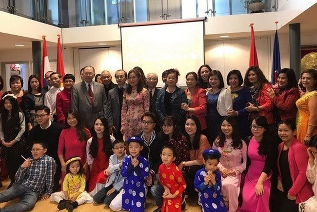 OVs in the Netherlands at the get-together (Photo: the Vietnamese Embassy in the Netherlands)