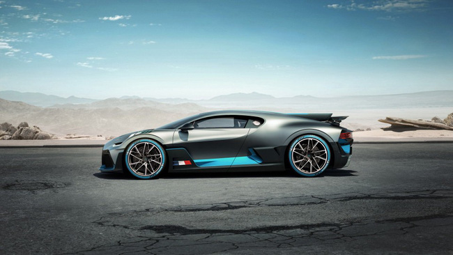 Bugatti Divo, chiếc siêu xe với sức mạnh tàn khốc và thiết kế đẹp mê hồn, chắc chắn sẽ khiến bạn say mê ngay từ cái nhìn đầu tiên. Hãy cùng chúng tôi khám phá những tính năng đặc biệt mà Bugatti Divo mang lại.