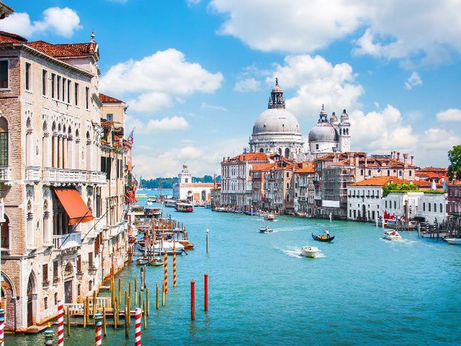 Top 15 thành phố nhìn ra biển đẹp nhất thế giới 