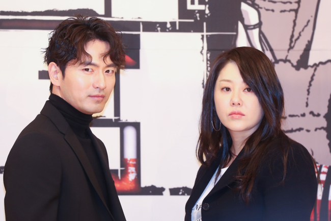 2 năm sau bê bối tình dục, Lee Jin Wook trở lại đóng phim 