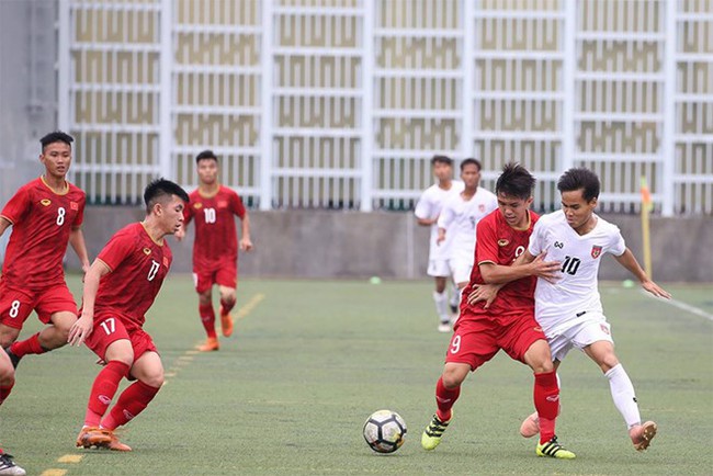 Vietnam (in red) tied 0-0 with Myanmar in the match on April 20 (Photo: vietnamnet.vn)