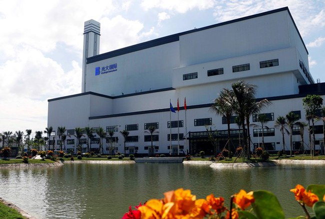 The waste-to-energy factory in Thoi Lai district of Can Tho is able to burn 400 tonnes of solid waste to produce some 150,000 kWh of power each day (Photo: VNA)