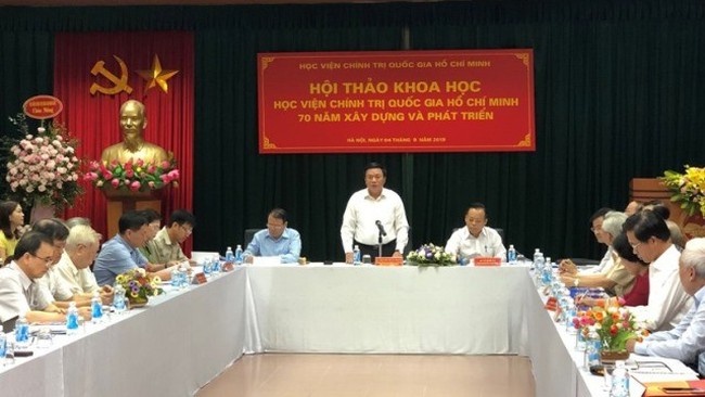 General Director of the Ho Chi Minh National Academy of Politics, Prof., Dr. Nguyen Xuan Thang speaking at the symposium (Photo: dangcongsan.vn)