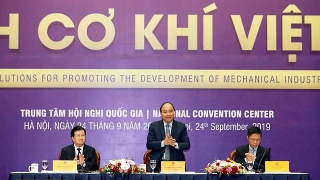 Prime Minister Nguyen Xuan Phuc speaks at the conference. (Photo: VNA)