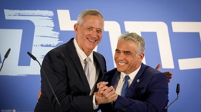 Benny Gantz and Yair Lapid of the Blue and White Party make a joint a statement in Tel Aviv on February 21, 2019. (Photo: JNS.org)