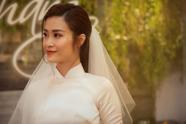 Đông Nhi  Ông Cao Thắng cùng rừng sao Việt đổ bộ đám cưới Liêu Hà Trinh