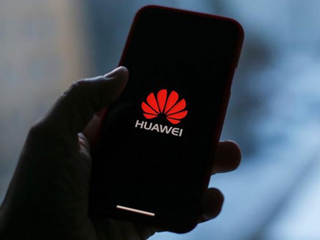 Huawei tạm dừng một số dây chuyền sản xuất smartphone