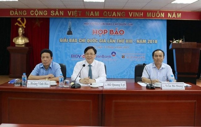 As many as 106 outstanding media works which won at the 13th National Press Awards 2018 will be honoured at a ceremony in Hanoi on June 21 - Vietnam’s Revolutionary Journalism Day. (Photo: nguoilambao.vn)