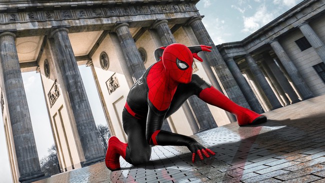 Spider-man: Far From Home tái phát hành rồi đây! Hãy đến và thưởng thức chuyến phiêu lưu tuyệt vời của Spider-man trong bộ phim phiêu lưu giải trí đầy kịch tính và hài hước này. Với nhiều tình huống thú vị và những cảnh quay tuyệt đẹp, bộ phim này sẽ không làm bạn thất vọng.