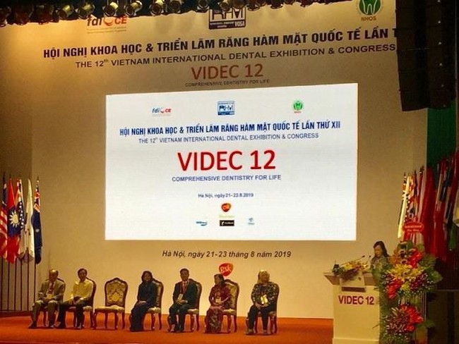 The 12th Vietnam International Dental Exposition and Congress (VIDEC 12) is taking place in Hanoi from August 21-23. (Photo: VNA)